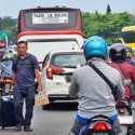 Terminal Bayangan Kampung Rambutan Macet Dipadati Pemudik di Sore H-6 Lebaran