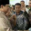 Prabowo Keliling Istana Salami Ribuan Warga