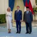 Macron Didampingi Istri Masuk Istana, Foto Bertiga Bareng Prabowo