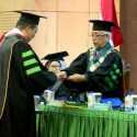 Anggota BPK Nyoman Adhi Raih Gelar Doktor dari UNJ