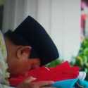 Prabowo Cium Merah Putih