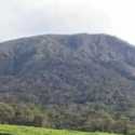 Puluhan Pendaki Terjebak di Puncak Gunung Dempo Saat Erupsi