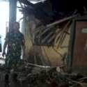 Rumah Nenek Rodiyah di Jember Ambruk Imbas Gempa Banyuwangi