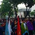 Ratusan Mahasiswa UNPAD Kumpul di Depan TVRI, akan Kepung DPR Hari Ini