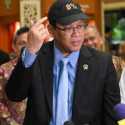 Makin Pede<i>!</i> Menkeu Purbaya Pamer Topi “8%”