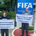 FIFA Didemo Pakai Topeng Gianni Infantino dan Mahfud MD Peringati 3 Tahun Tragedi Kanjuruhan