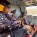 TNI AL Evakuasi Anak Patah Tulang dan Lansia Stroke dengan Helikopter di Aceh Tamiang