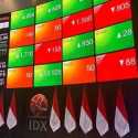 IHSG Melonjak, Rupiah Tertekan Dekati Rp17 Ribu per Dolar AS