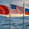 Trump: Jika AS Diam, China atau Rusia Akan Kuasai Greenland