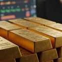 Harga Emas Dunia Anjlok Tertekan Dolar dan Suku Bunga