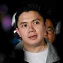 Sikap Adem Ayem Seskab Teddy Mencurigakan