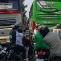 Jalan Kebon Sirih Dipenuhi Bus Peserta May Day