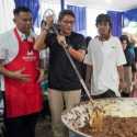 Sandiaga Uno Olah Daging Kurban Jadi Ratusan Paket Rendang
