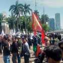 May Day 2026, Ratusan Massa Buruh Demo di DPR Menuntut Hal Ini!
