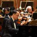 Pianis Rueibin Chen Bawakan Piano Concerto No 1 Karya Brahms di Jakarta