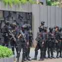 Dikawal Brimob, Penyidik KPK Geledah Rumah Silmy Karim