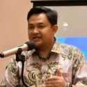 Menimbang Kegilaan Struktural