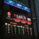 IHSG Dibuka Naik 0,32 Persen, Rupiah Kembali Tembus Rp18.015 per Dolar AS