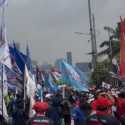 Massa Buruh Bubar Usai Sampaikan Aspirasi di DPR