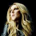 Gaya Memukau Celine Dion Ubah Jalanan Paris Jadi Panggung Mode