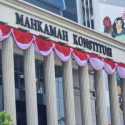 Riuh Desakan Pemakzulan, Pengamat: Putusan MK Produk Hukum, Bukan Politik