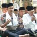 Kapolri Didampingi Ketum PBNU Ziarahi Makam Gus Dur