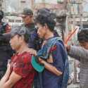 Lapak Tempat Pakai Sabu di Kampung Boncos Dibakar Petugas, 4 Orang Diamankan