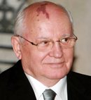 Gorbachev pun Mundur di Tahun ke-7