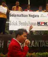 Di Depan Kantor KPK, Kader Muhammadiyah Dorong Busyro Cs Tuntaskan Skandal Century