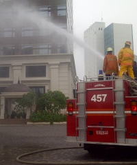 Gedung Sampoerna Strategic Square "Terbakar"