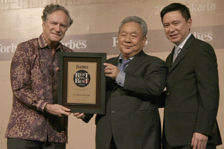 RAIH PENGHARGAAN FORBES INDONESIA