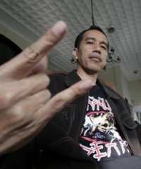 Wah, Jokowi Senang Banget Dikirimi Hadiah dari Bassist Metallica