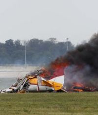 Pesawat Jatuh di Dayton Air Show, Dua Pilot Tewas