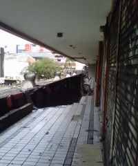 Lantai Harco Glodok Mendadak Roboh