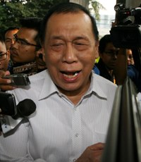 Kahar Muzakir Berkelit Soal Penambahan Anggaran PON Riau