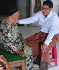 Jadi Peserta Konvensi, AMM Minta Restu Ibu dan Warga