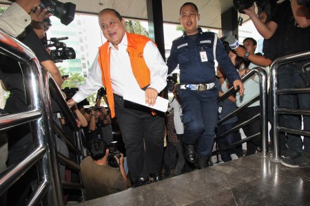 Emir Moeis Kembali Diperiksa