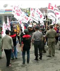 Elpiji Langka, Bupati Garut Didemo Ratusan Ibu Rumah Tangga