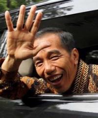 Korupsi TransJ Berjamaah, Penyidik Wajib Periksa Jokowi
