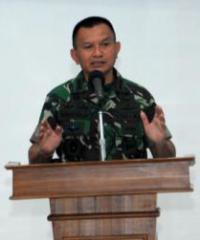 Letjen TNI Lodewijk Pimpin Briefing Pelaku Latgab TNI 2014