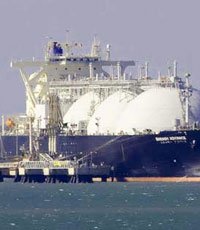 Penyaluran BBM Ke Kapal Laut Baiknya Gunakan Kapal Tanker