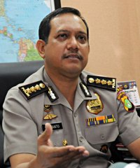 Anggota Polisi yang Menjaga TPS Diinstruksikan Foto Hasil Rekapitulasi