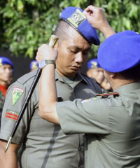 Dikawal TNI, Jenazah Dibawa Ke Bandara