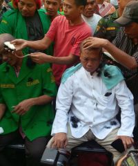 Ratusan Anggota GP Ansor Botakin Kepala Sebagai Bentuk Sukacita