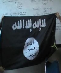 Pemuda Kota Santri Nekat Kibarkan Bendera ISIS di Rumahnya