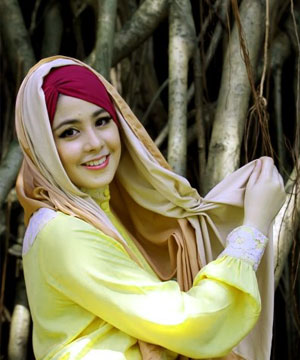 Risty Tagor, Sebelum Cerai Tetap Seranjang