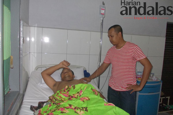 Aktivis Antikorupsi Ditikam Bulan Lalu, Sampai Sekarang Pengusutannya Belum Jelas