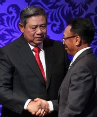 SBY Kaget Kok Jero Wacik Terlalu Cepat Jadi Tersangka?