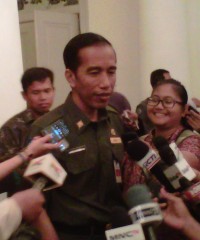 Eggi Sudjana: Jokowi Mengorbankan Anak Buah<i>!</i>