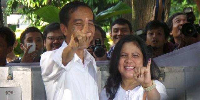 Sebelum Berangkat, Jokowi Kenalkan Komplet Semua Anaknya